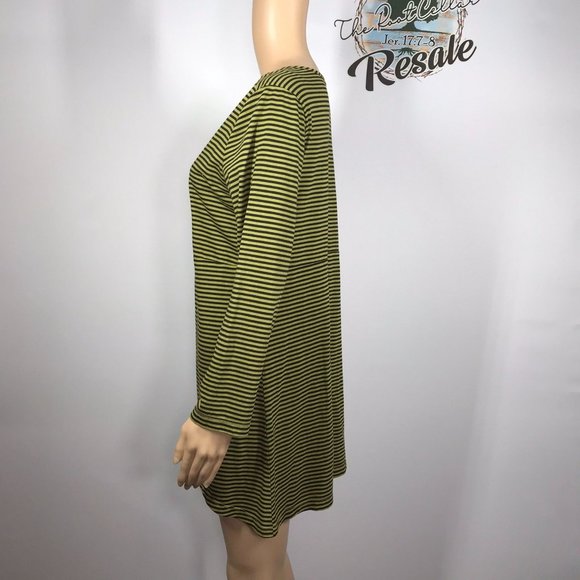 Nomadic Traders Size Medium - Picture 3 of 6